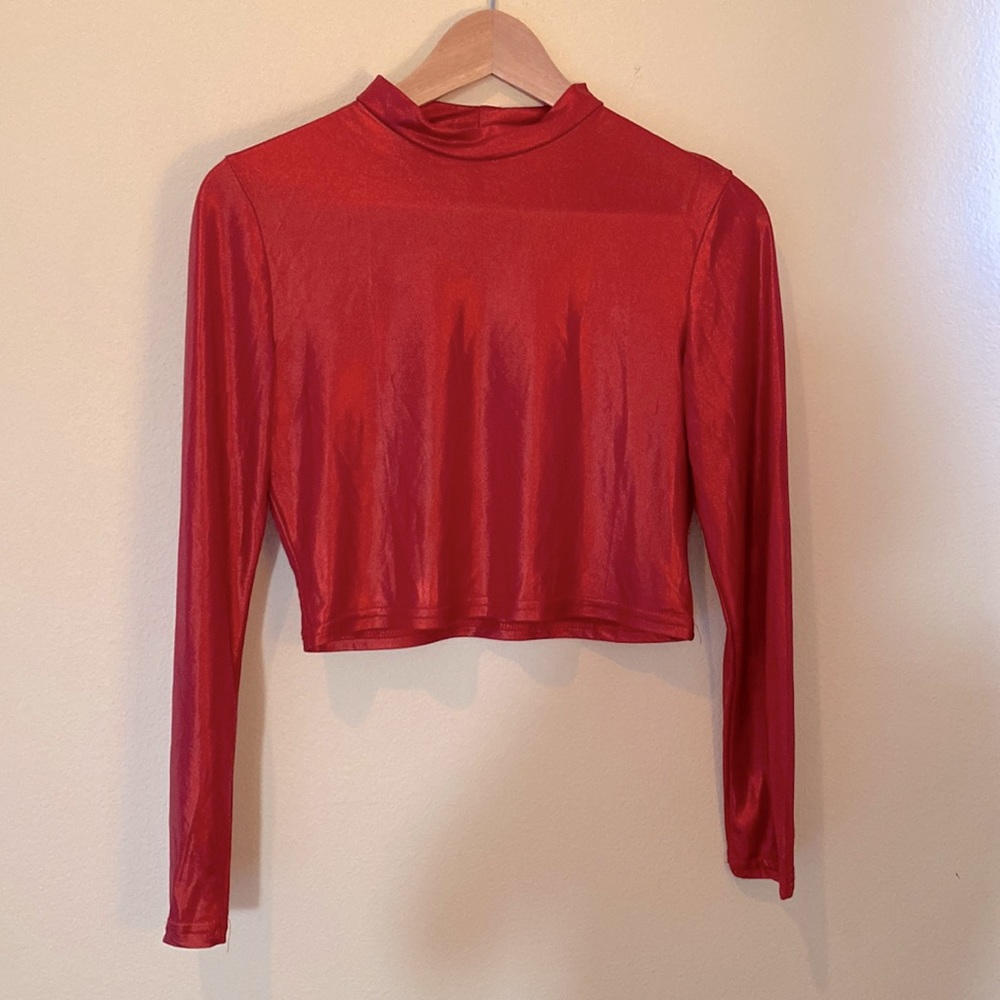 Red shimmer spandex long sleeve crop top